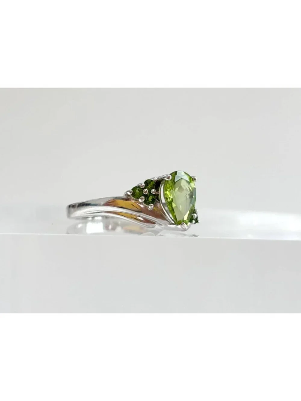 Thai Made Pear Cut Multi Stone Peridot Sterling Silver 925 Vintage Ring sz 7.75